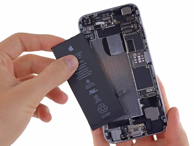 Iphone Của Bạn Có Thay Pin Được Không? Hướng Dẫn Chi Tiết Và Chi Phí Iphone Của Bạn Có Thay Pin Được Không? Hướng Dẫn Chi Tiết Và Chi Phí