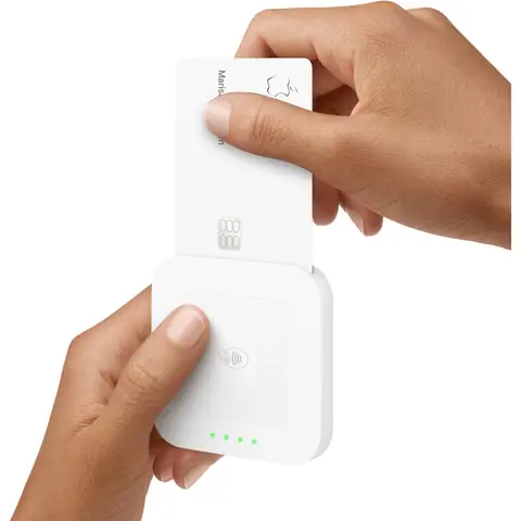 So Sánh & Chọn Mua Thiết Bị Đọc Thẻ Tín Dụng Cho Iphone Tốt Nhất (2025)