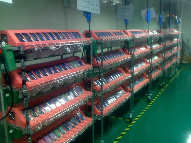 Hành Trình Dây Chuyền Sản Xuất Iphone: Từ Linh Kiện Đến Sản Phẩm Hoàn Chỉnh Hành Trình Dây Chuyền Sản Xuất Iphone: Từ Linh Kiện Đến Sản Phẩm Hoàn Chỉnh