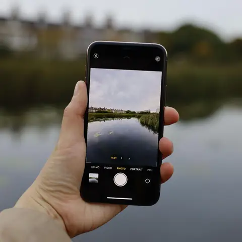 Iphone 11: Khám Phá Sức Mạnh Camera Góc Siêu Rộng (ultra Wide)