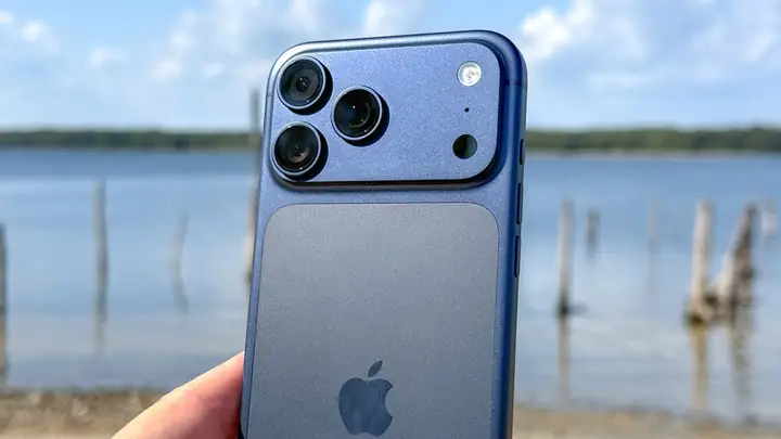 Iphone Bản Quốc Tế Là Gì? So Sánh Ưu Nhược Điểm & Có Nên Mua Không?